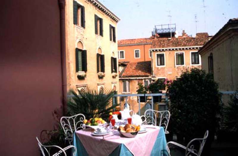 Hotel Carlton Capri Venecia Restaurante foto